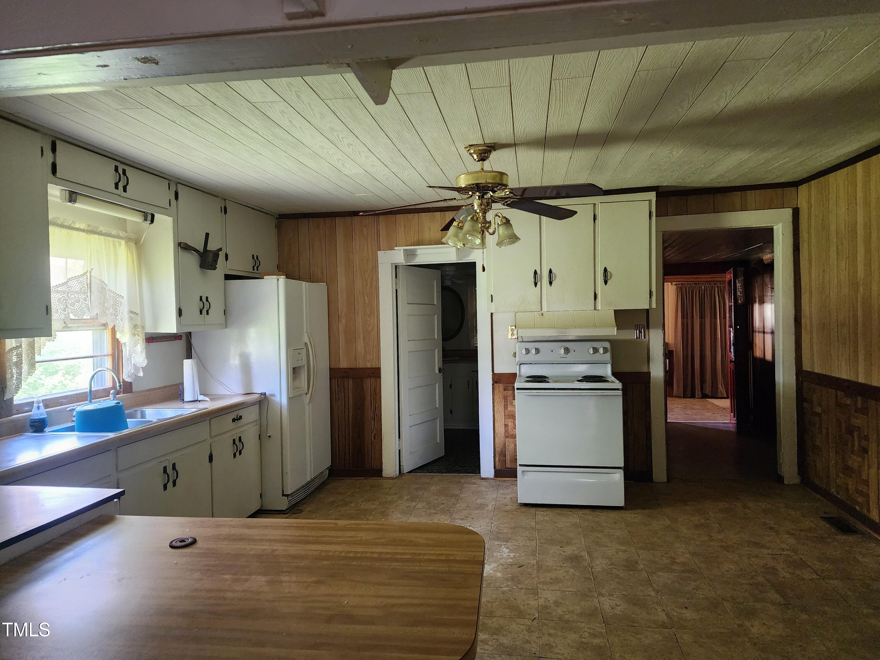 111 Matthews Mill Pond Road Angier, NC 27501 - Photo 8 of 11 1000057910