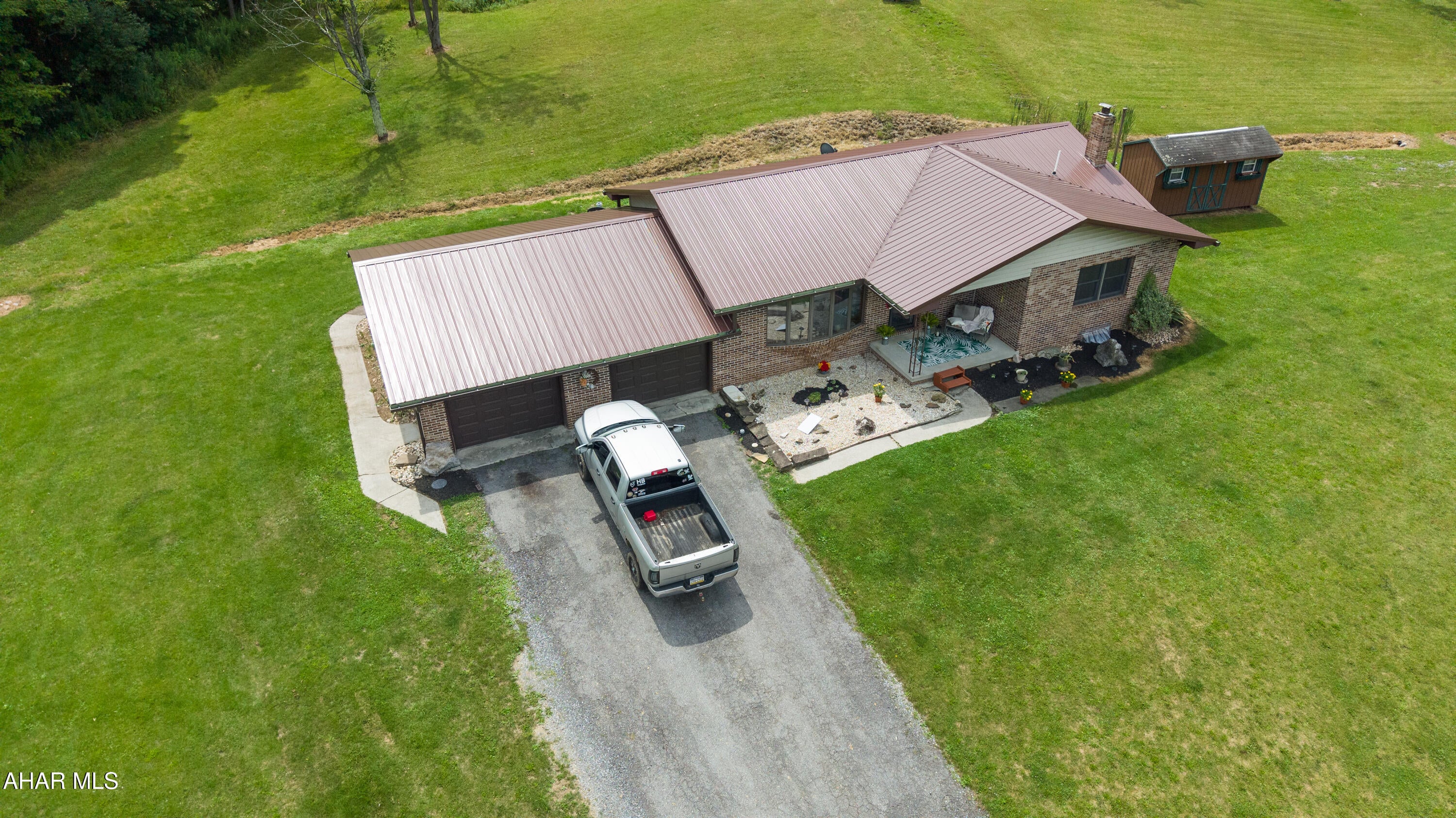 636 Kanouff Road New Paris, PA 15554 - Photo 38 of 83 Gallery Image 38