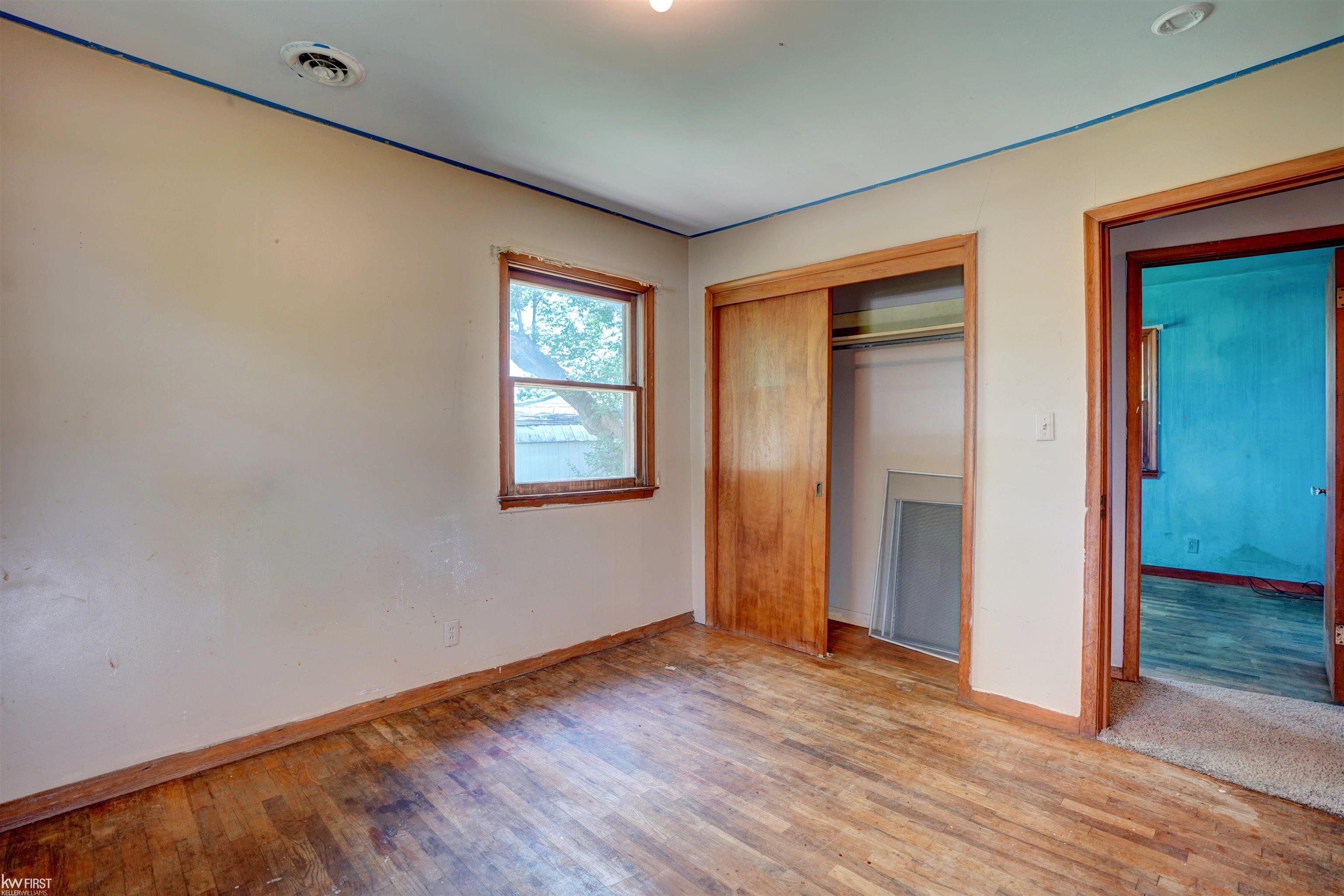 3702 Ralph Street Flint, MI 48506 - Photo 23 of 27 50150883-c78f9f76-844e-4096-94dd-ff89fe32fd66.JPG