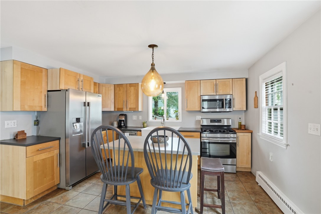 40 Haile Street Warren, RI 02885 - Photo 10 of 33