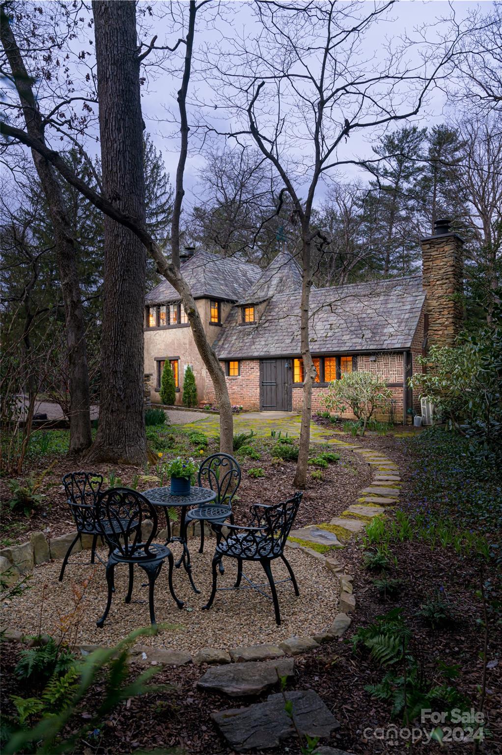365 Vanderbilt Road Biltmore Forest, NC 28803 - Photo 23 of 48 Gallery Image 23