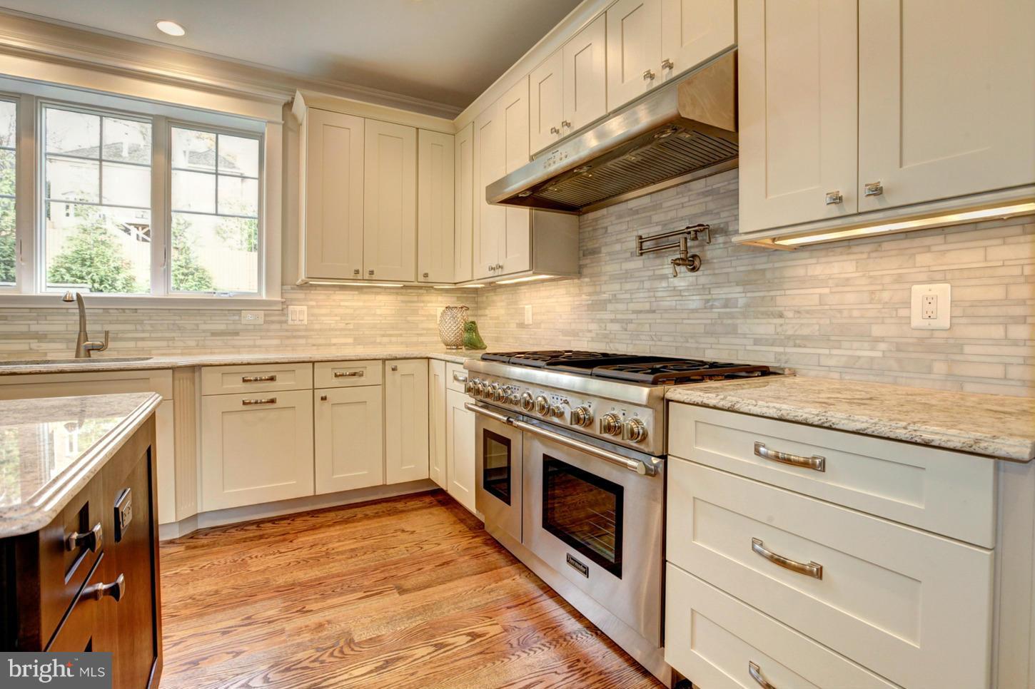6017 Walhonding Road Bethesda, MD 20816 - Photo 13 of 30 Kitchen