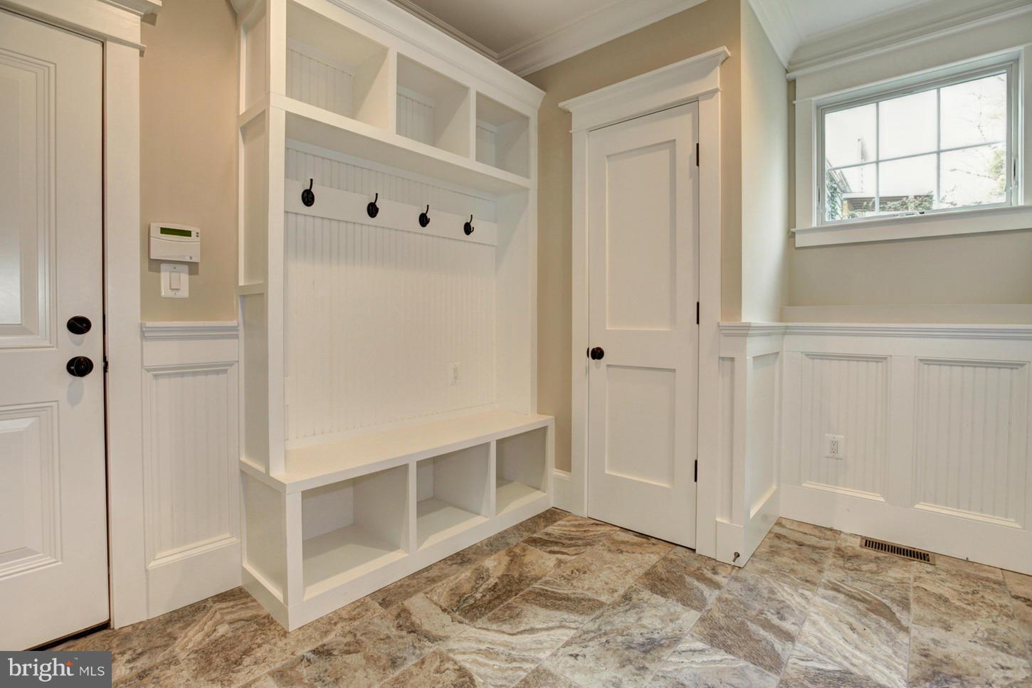 6017 Walhonding Road Bethesda, MD 20816 - Photo 21 of 30 Interior (General)