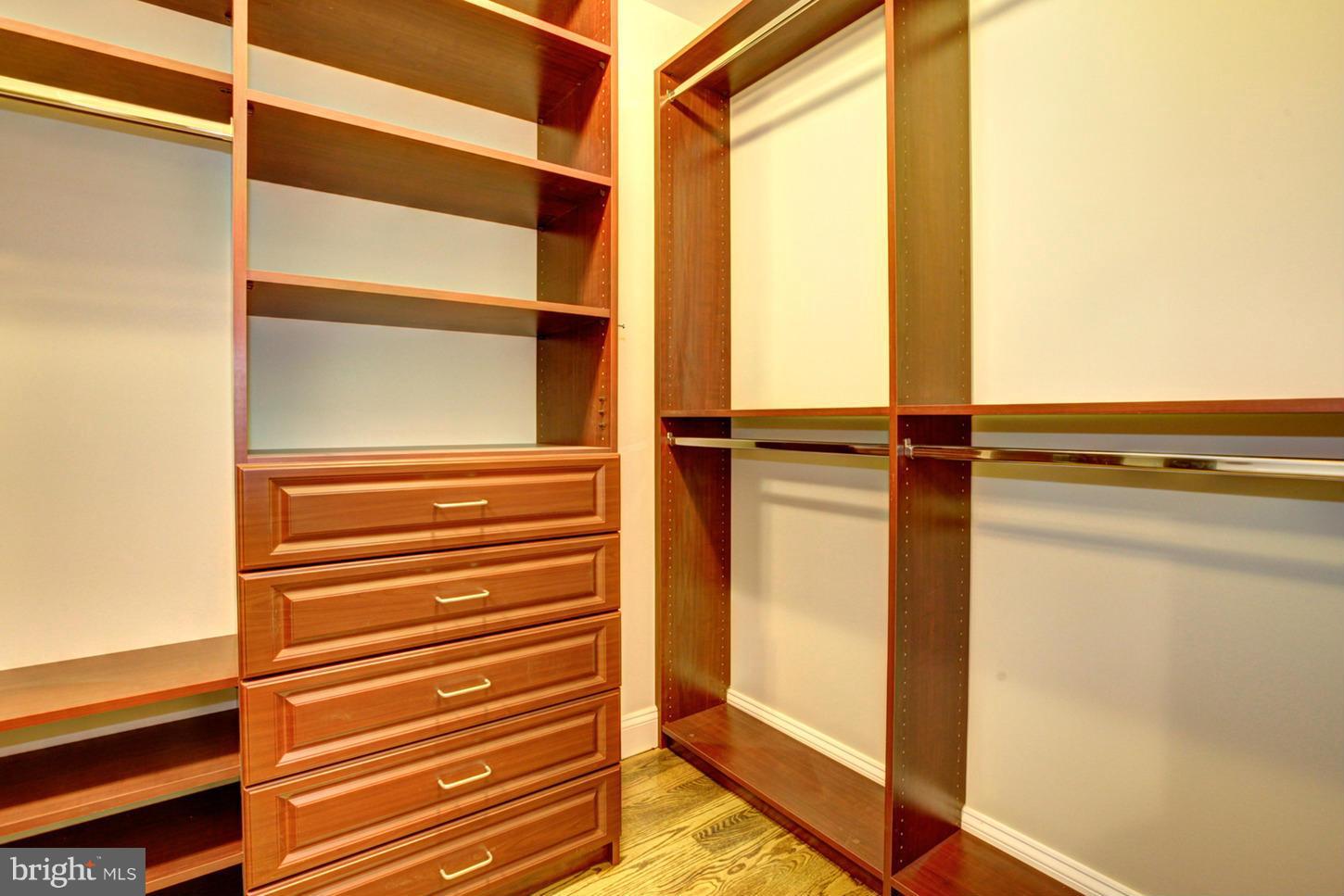 6017 Walhonding Road Bethesda, MD 20816 - Photo 23 of 30 Bedroom (Master)