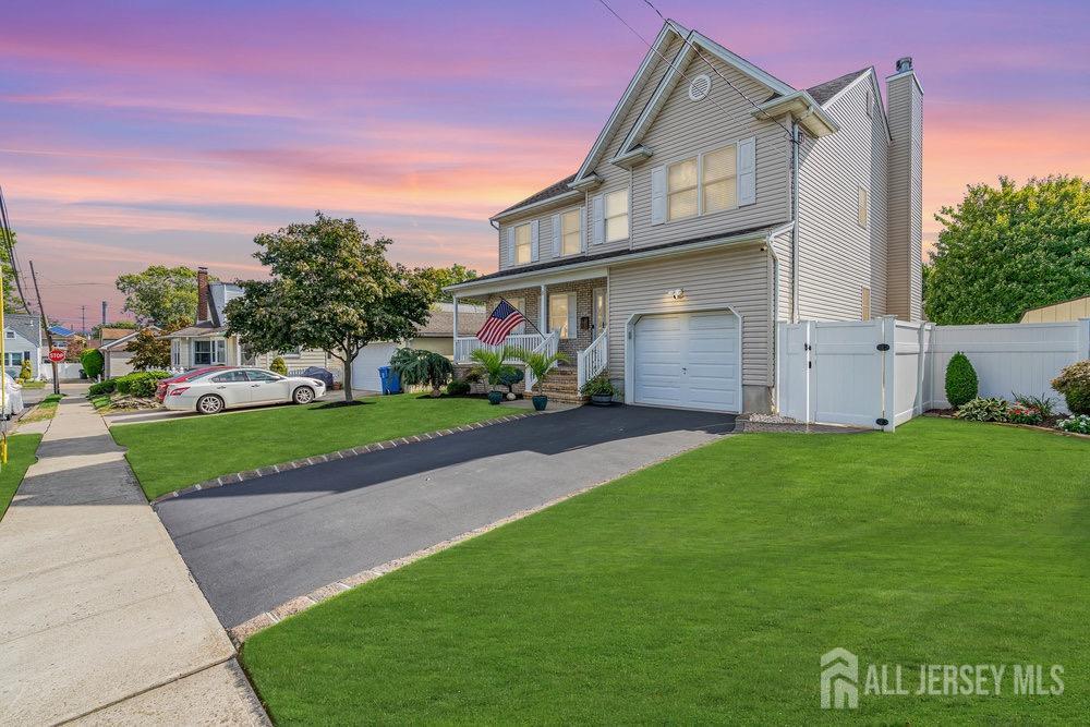 8 Harmony Way Sewaren, NJ 07077 - Photo 2 of 31