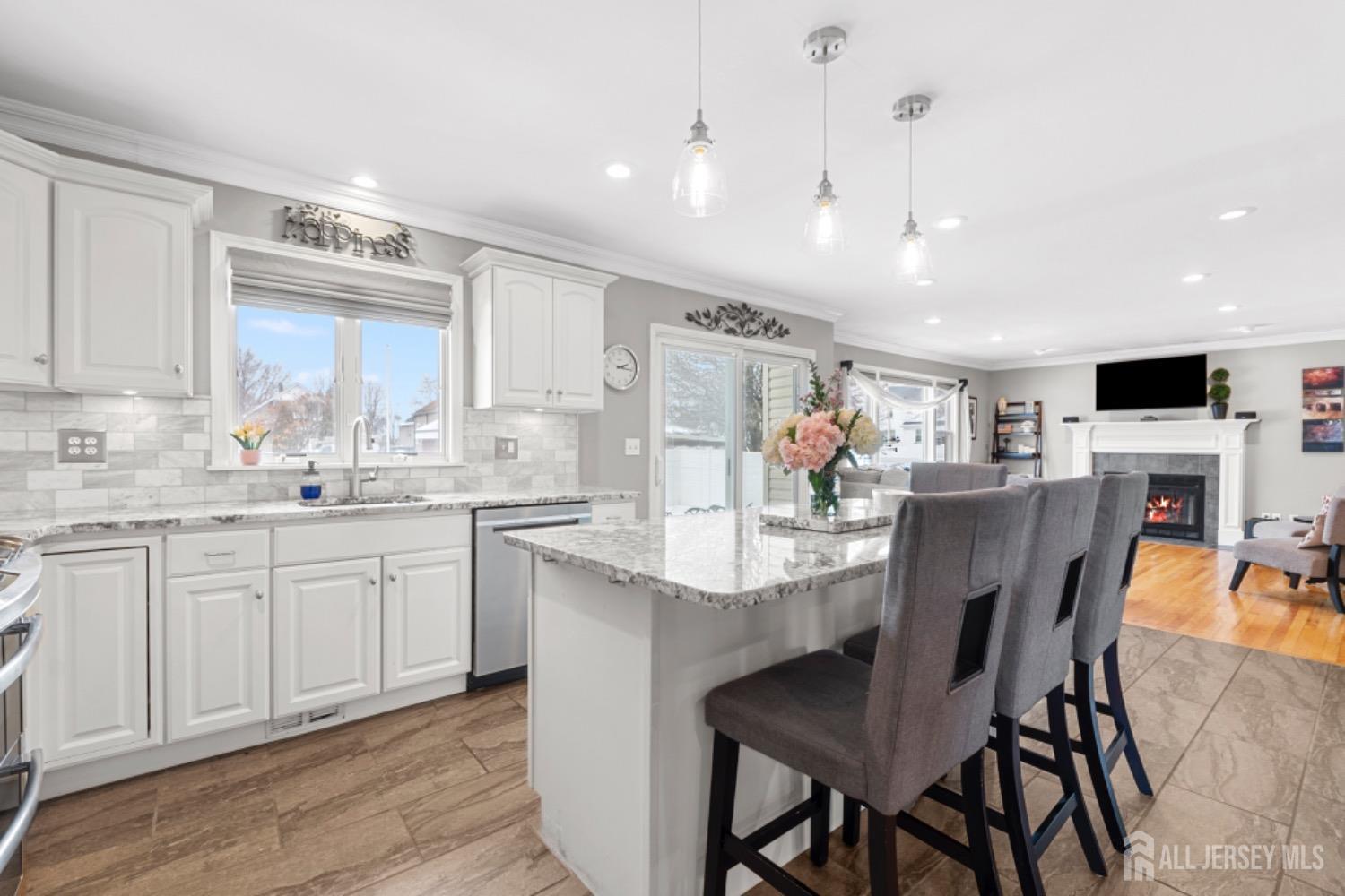 8 Harmony Way Sewaren, NJ 07077 - Photo 10 of 31