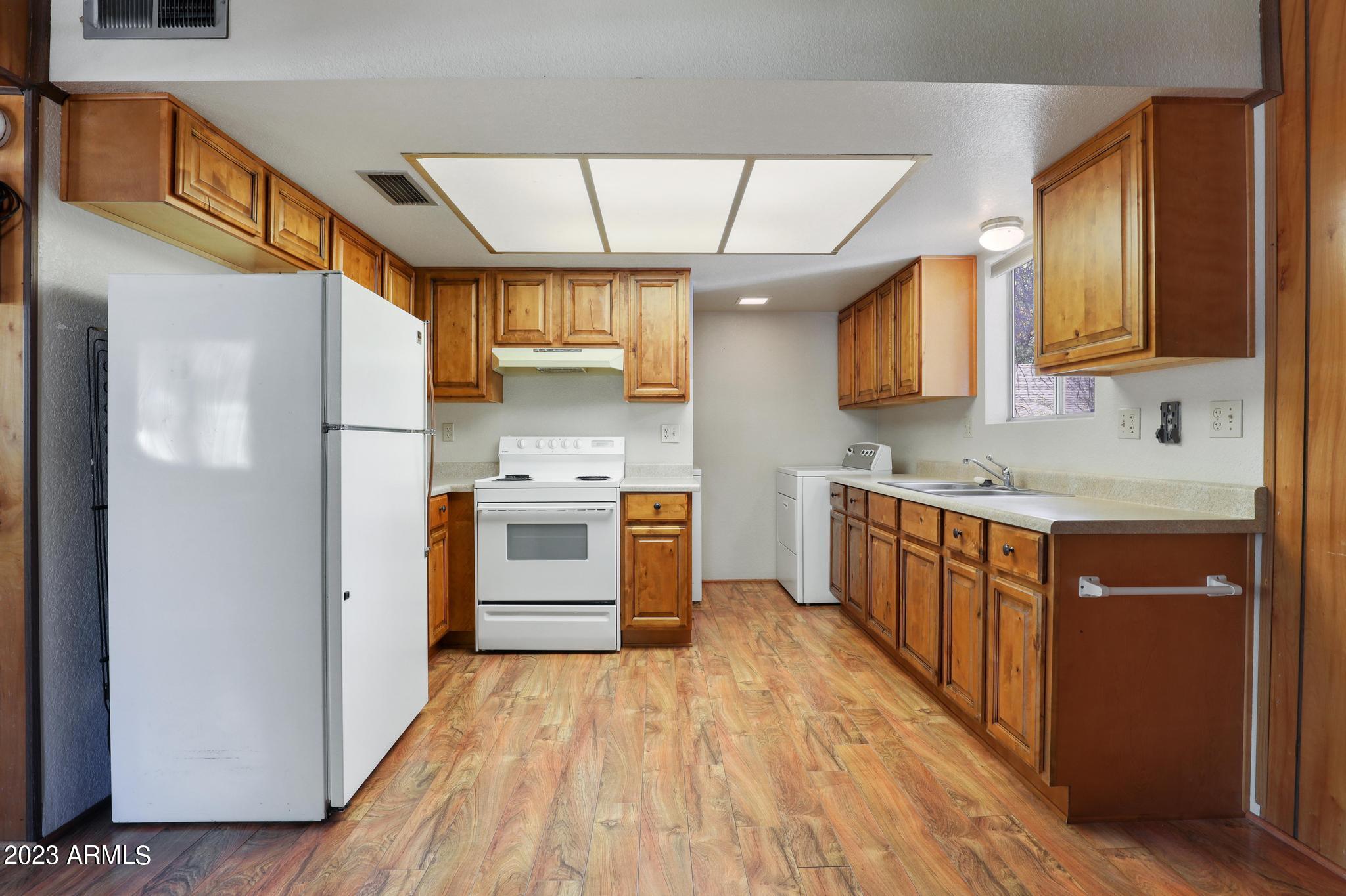 1308 North Matterhorn Road Payson, AZ 85541 - Photo 8 of 23 Kitchen
