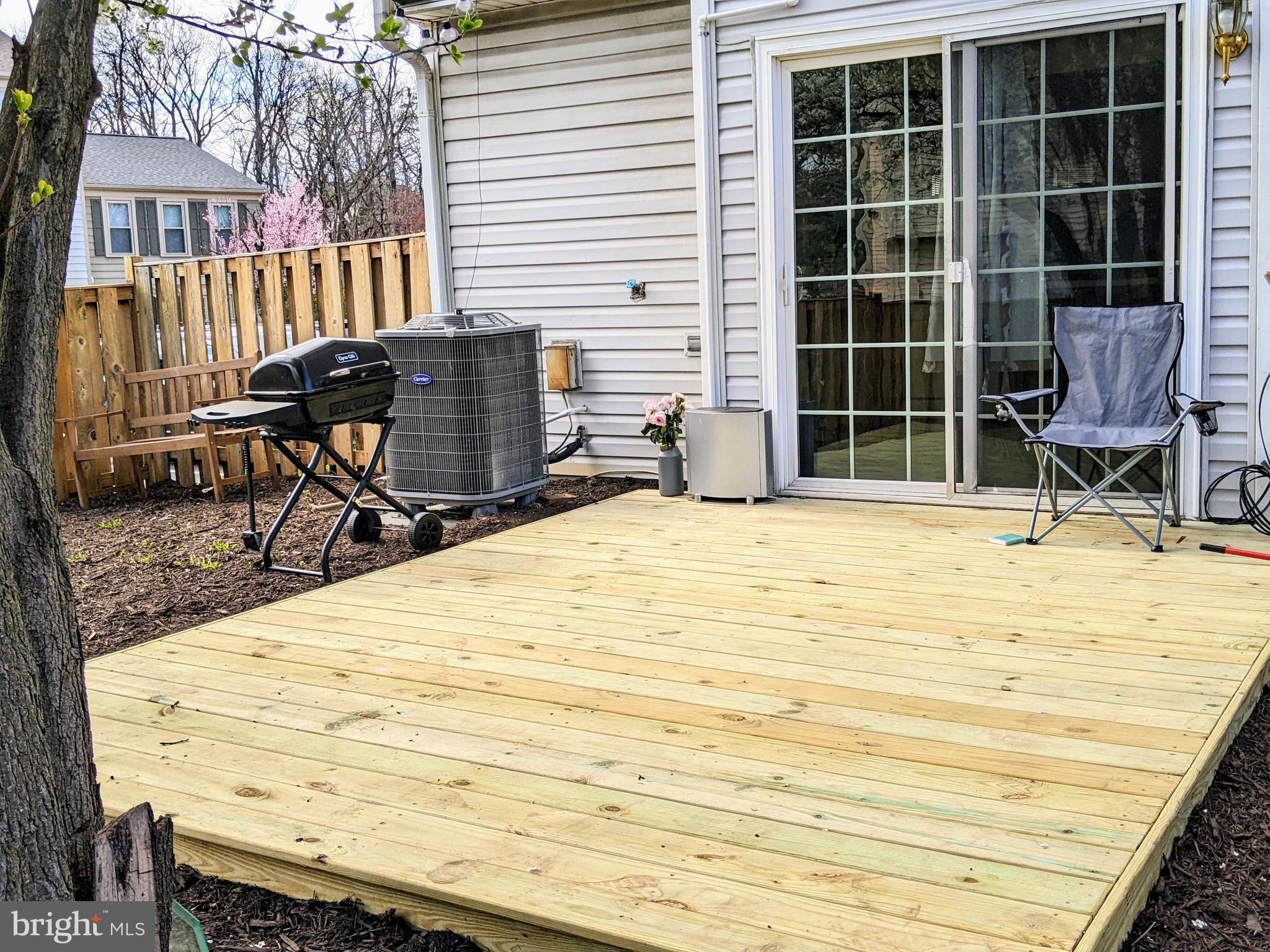 7372 Rokeby Drive Manassas, VA 20109 - Photo 20 of 21 a view of a chairs and table in the patio