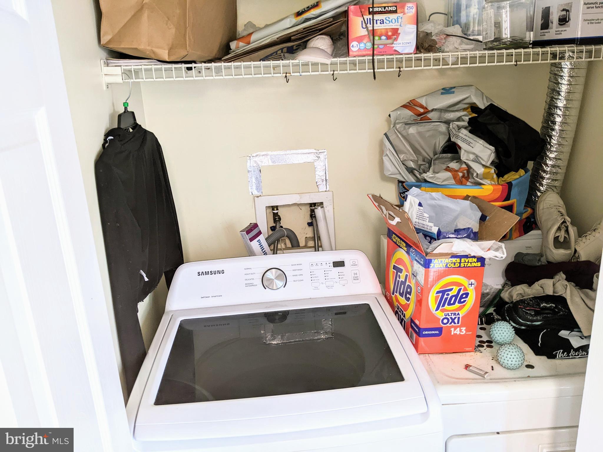 7372 Rokeby Drive Manassas, VA 20109 - Photo 9 of 21 a utility room with dryer and washer