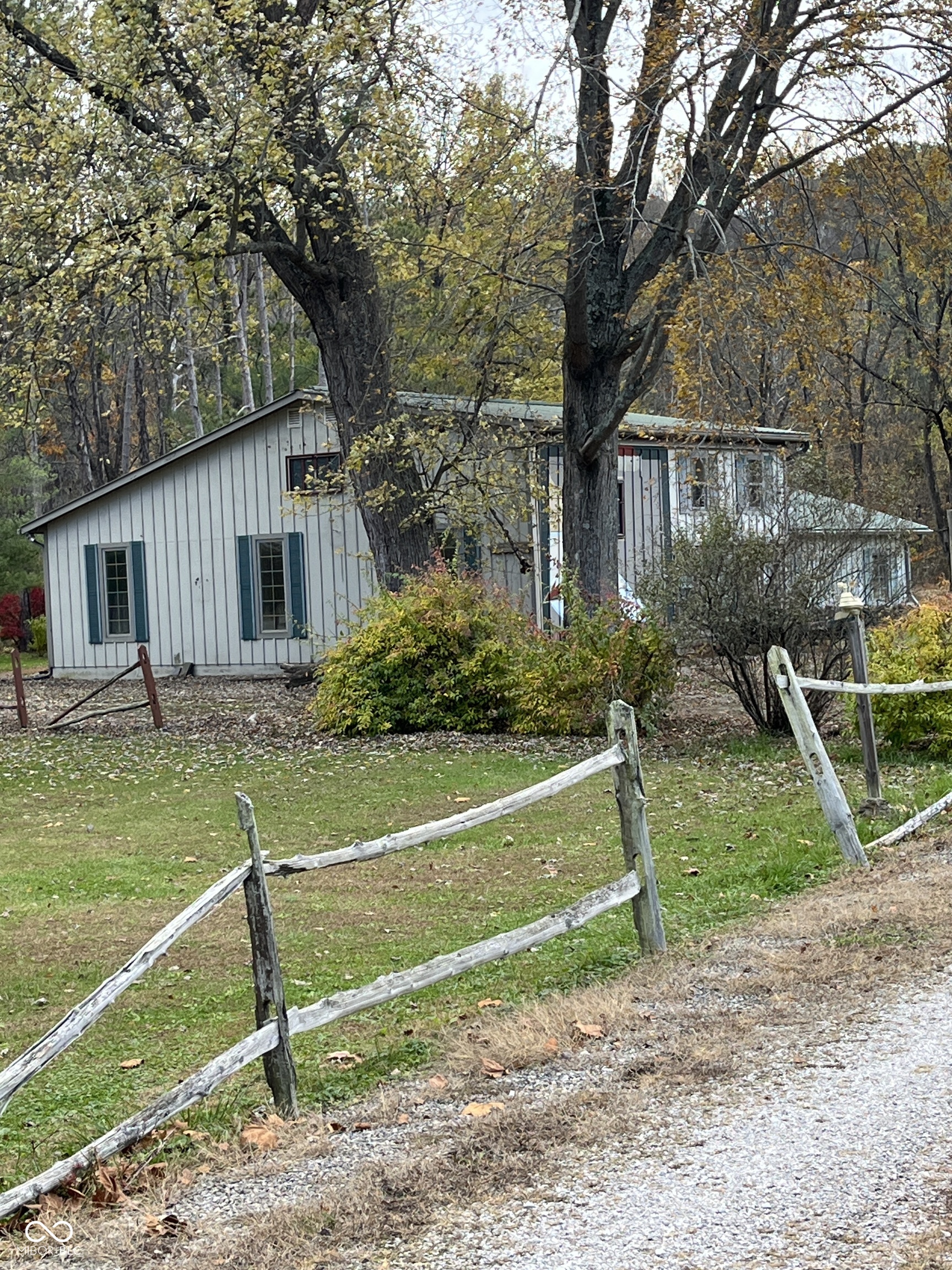 4007 Highway 46 Nashville, IN 47448 - Photo 3 of 121