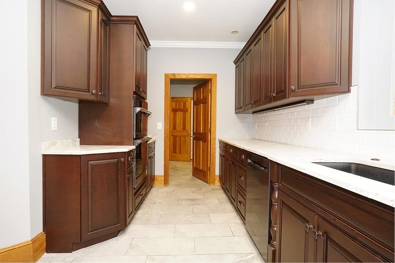 53 Meadow Fox Lane Chester, NH 03036 - Photo 29 of 59