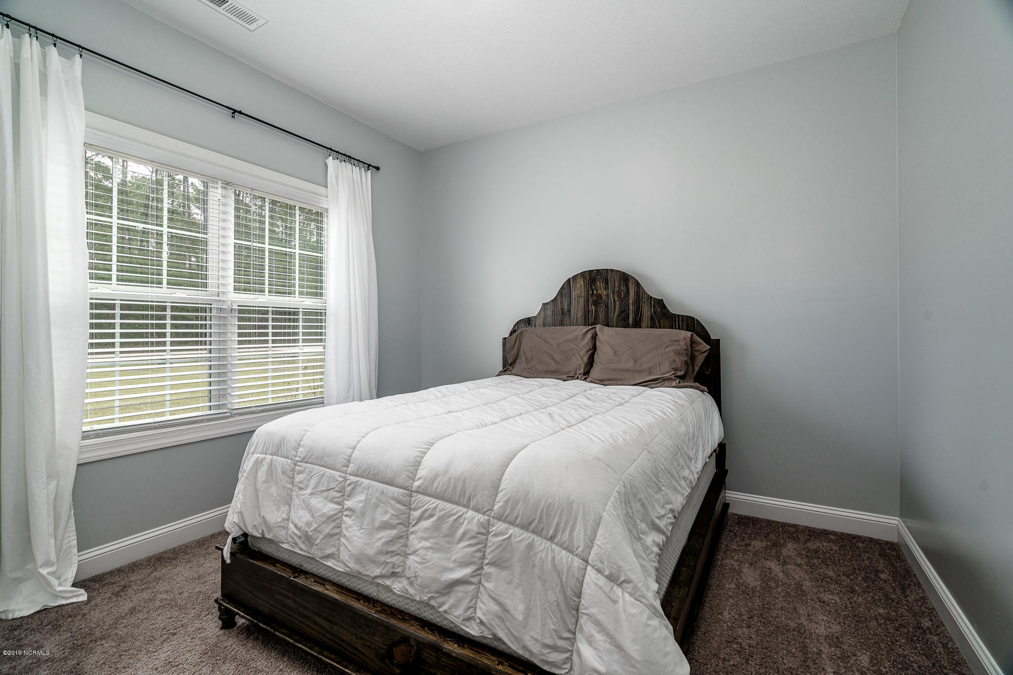 527 Stately Pines Road New Bern, NC 28560 - Photo 19 of 34 527 Stately Pines Road