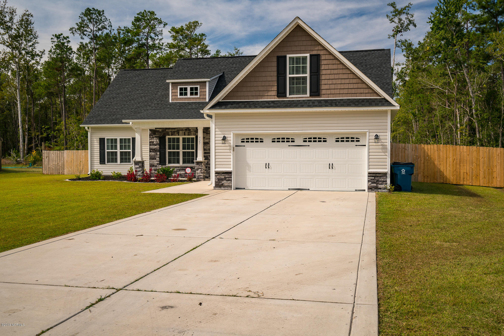 527 Stately Pines Road New Bern, NC 28560 - Photo 31 of 34 527 Stately Pines Road