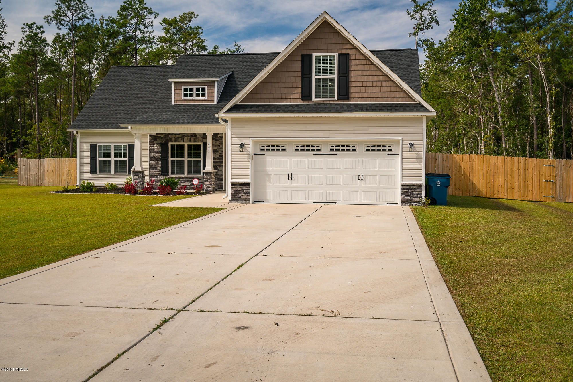 527 Stately Pines Road New Bern, NC 28560 - Photo 32 of 34 527 Stately Pines Road