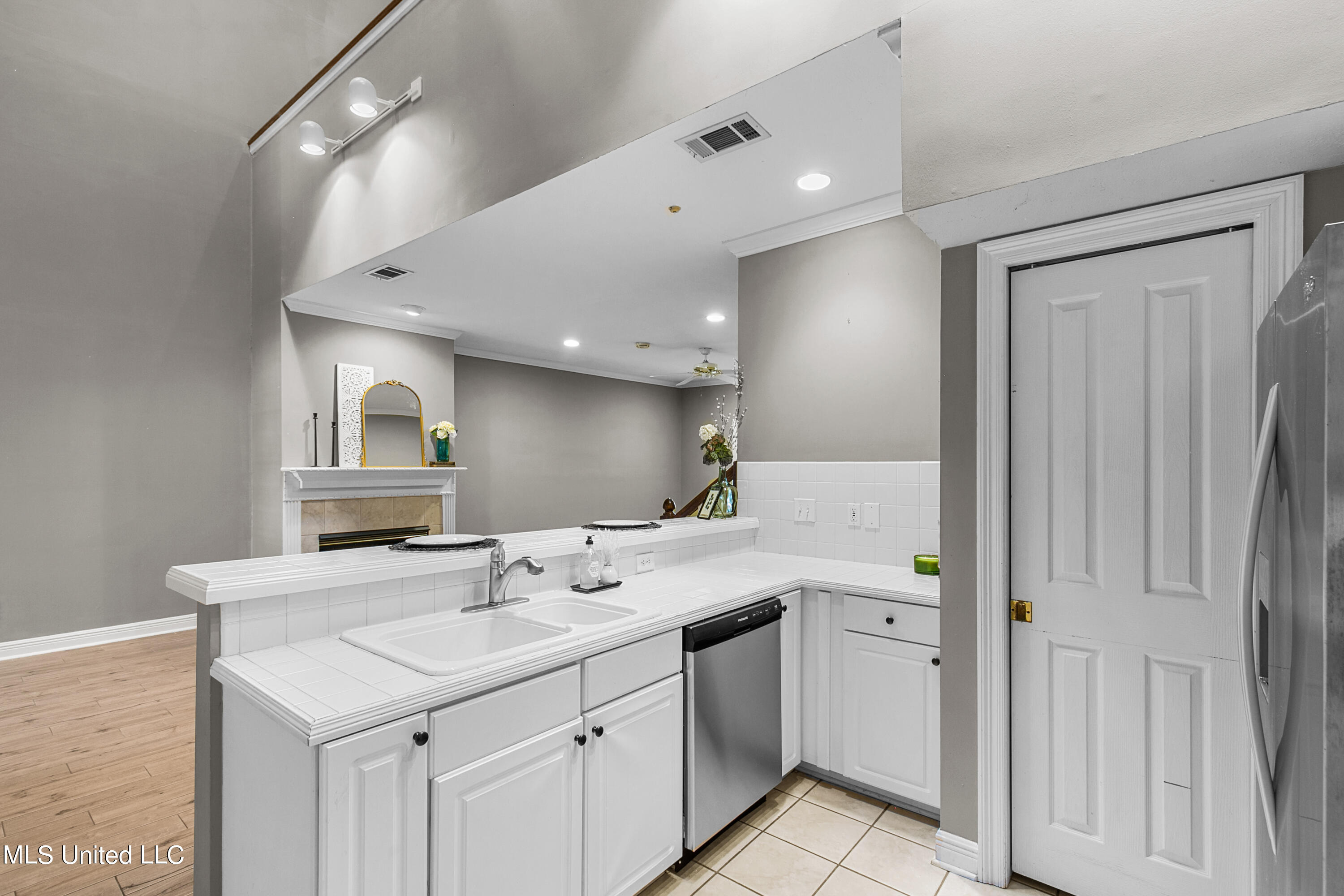 17 Charleston Circle Brandon, MS 39047 - Photo 14 of 51 17 Charleston Cir-14