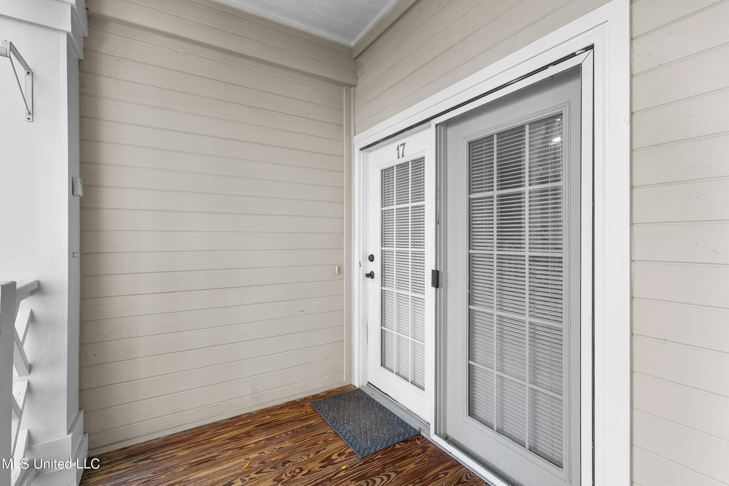 17 Charleston Circle Brandon, MS 39047 - Photo 23 of 51 17 Charleston Cir-23