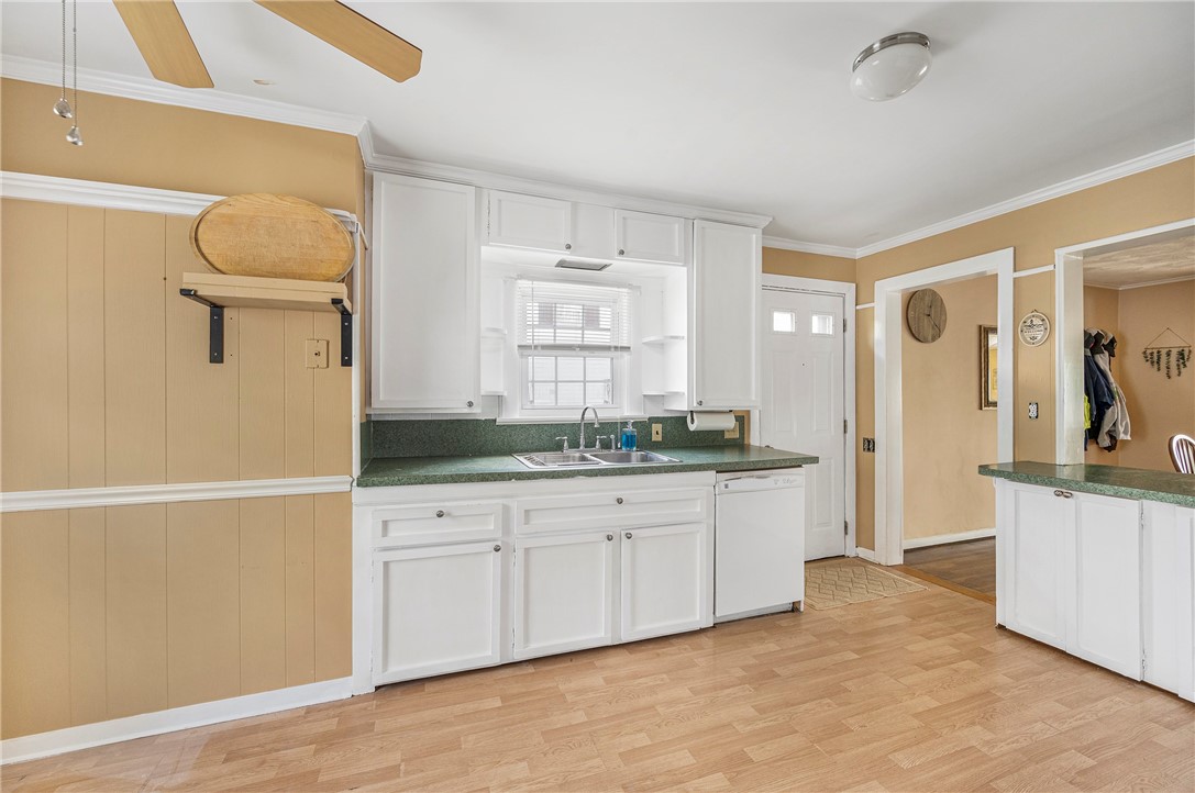 67 Sand Pond Road Warwick, RI 02888 - Photo 13 of 32