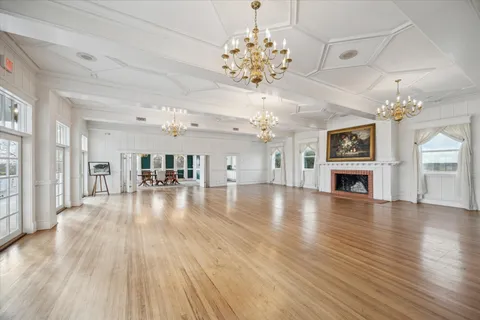 $4,100,000 | 3401 US Highway 290 East, Brenham, TX 77833