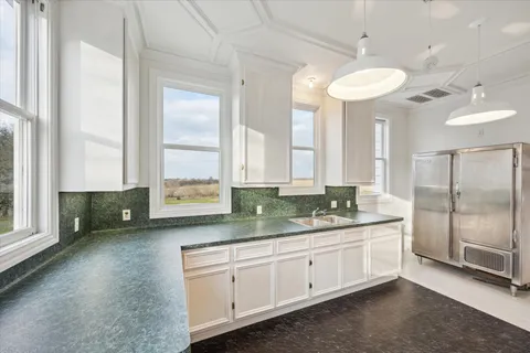 $4,100,000 | 3401 US Highway 290 East, Brenham, TX 77833