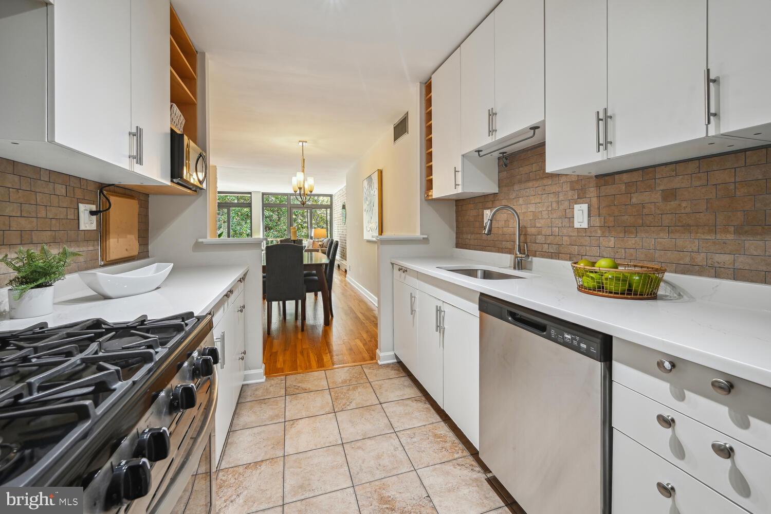 329 N Street Southwest, Unit 329 Washington, DC 20024 - Photo 7 of 23