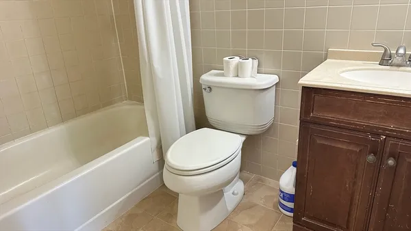 $1,800 | 133 Commander Shea Boulevard, Unit 113, Quincy, MA 02171