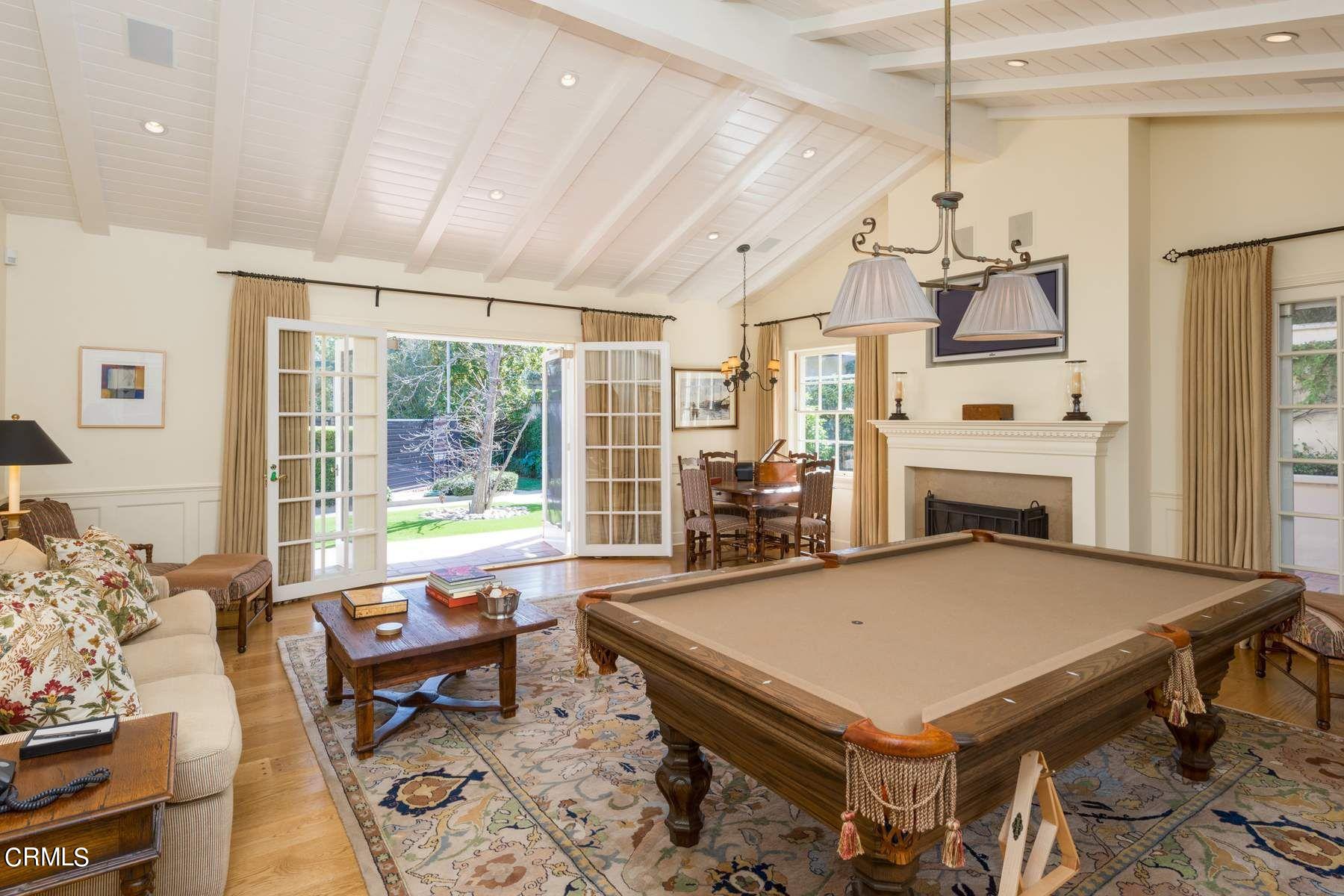 1585 Orlando Road Pasadena, CA 91106 - Photo 41 of 47 a view of a livingroom with furniture and a table