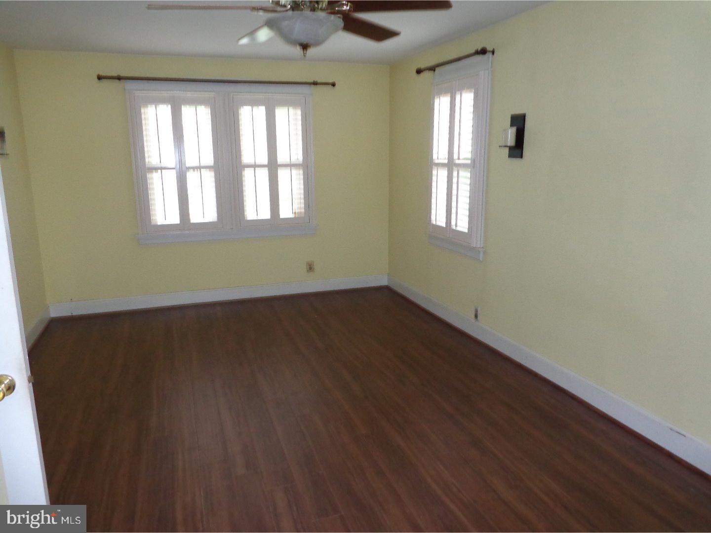 323 Center Avenue Riverside, NJ 08075 - Photo 11 of 14