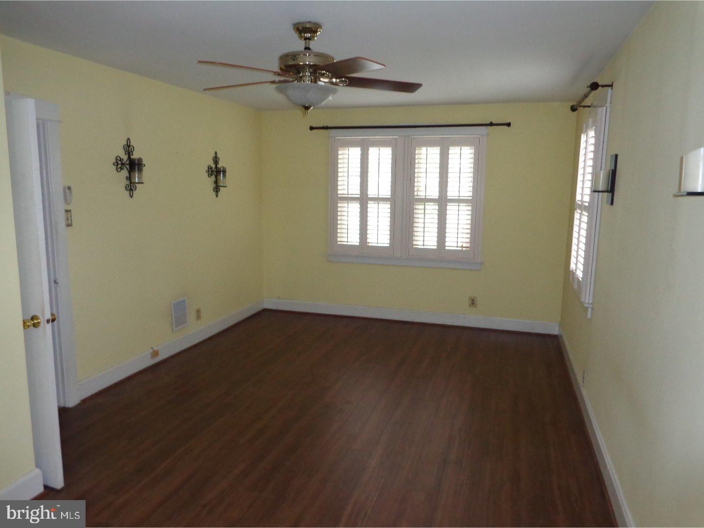 323 Center Avenue Riverside, NJ 08075 - Photo 12 of 14