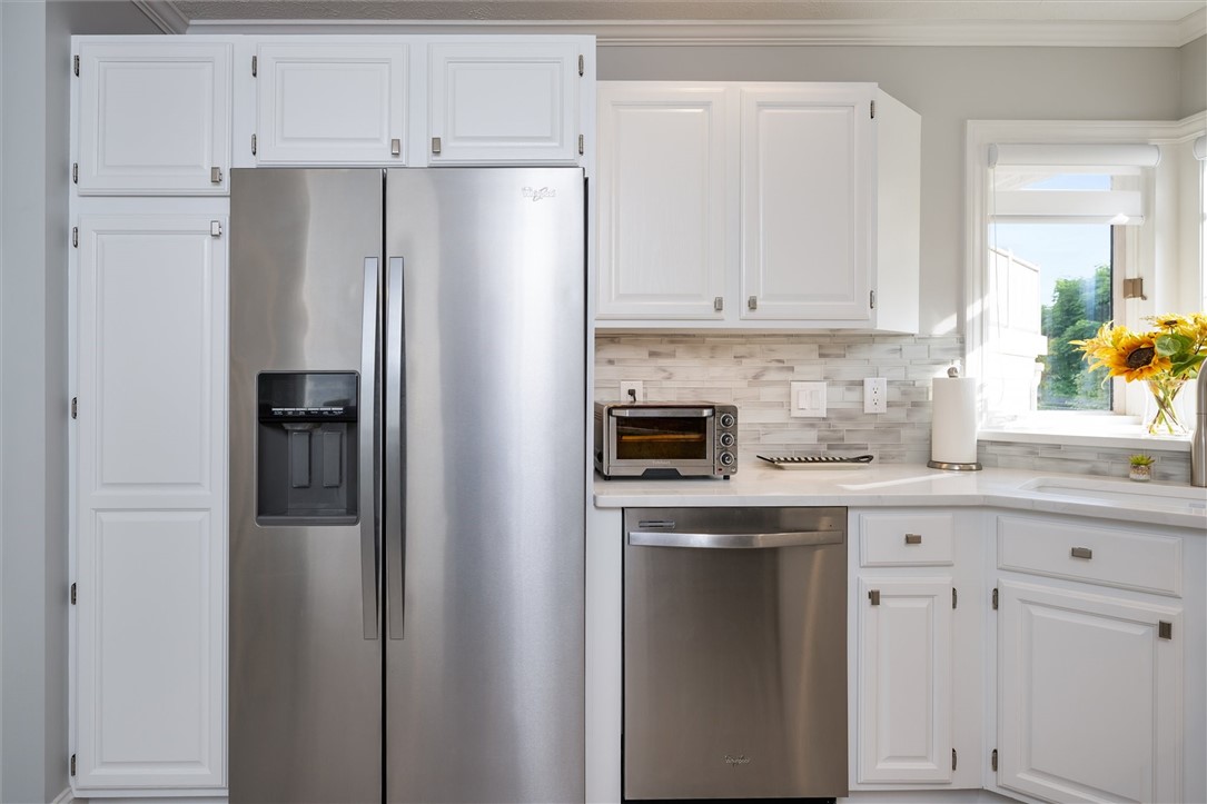 629 Midship Circle Webster, NY 14580 - Photo 14 of 50