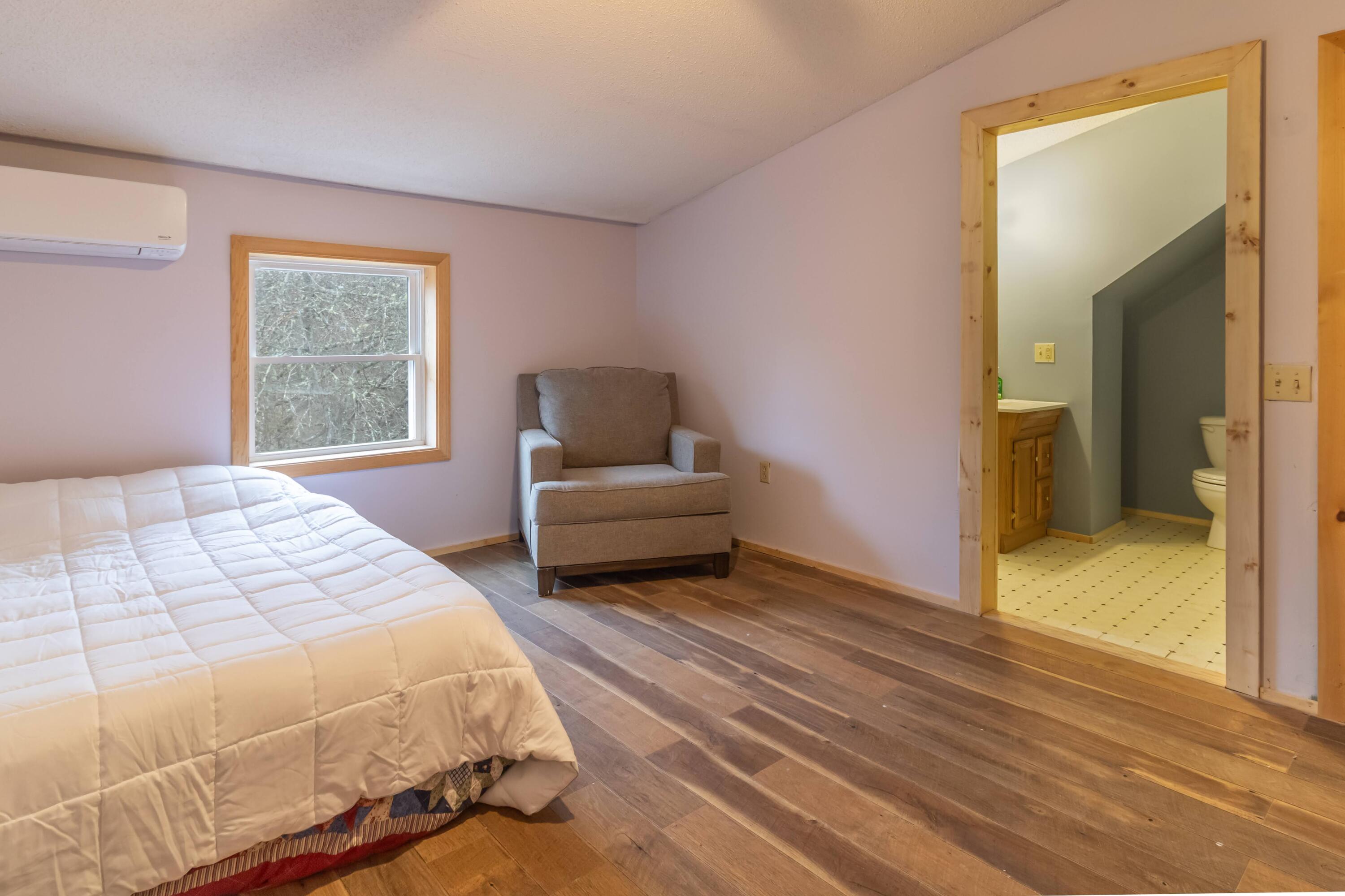98 Old Rte 1 Gouldsboro, ME 04607 - Photo 21 of 32 98 Old Route 1 Interiors-8