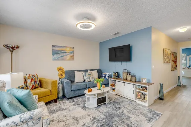 $155,000 | 1601 Big Tree Road, Unit 807, South Daytona, FL 32119