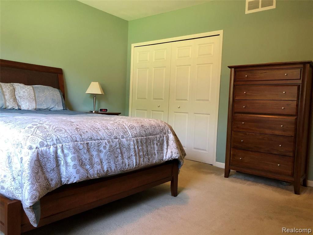 2841 Grant Road Rochester Hills, MI 48309 - Photo 40 of 47