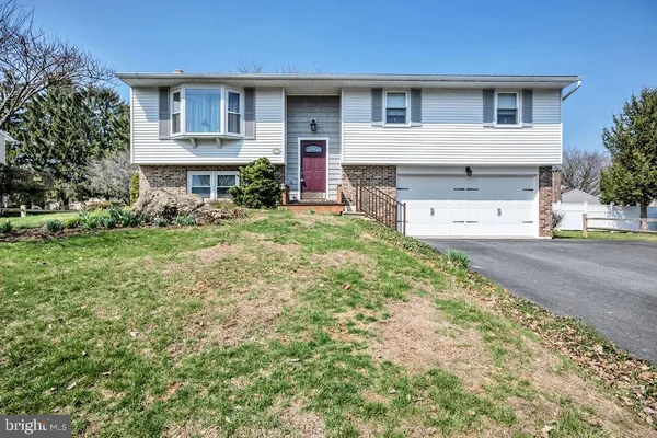 $380,000 | 672 West Spring Street, Fleetwood, PA 19522