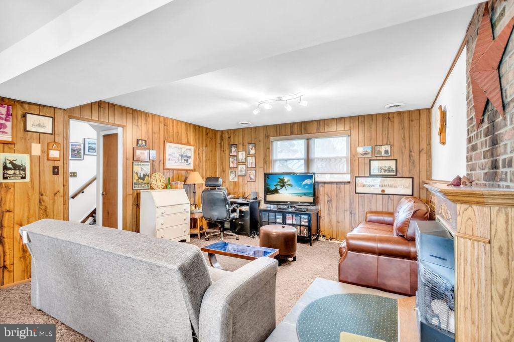 672 West Spring Street Fleetwood, PA 19522 - Photo 16 of 36