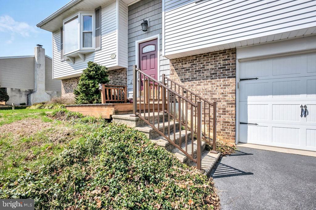 672 West Spring Street Fleetwood, PA 19522 - Photo 5 of 36