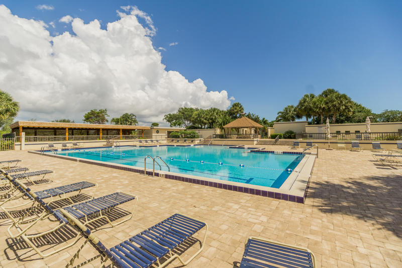 2414 24th Court Jupiter, FL 33477 - Photo 23 of 27 19_community-pool_The River North_The Bl
