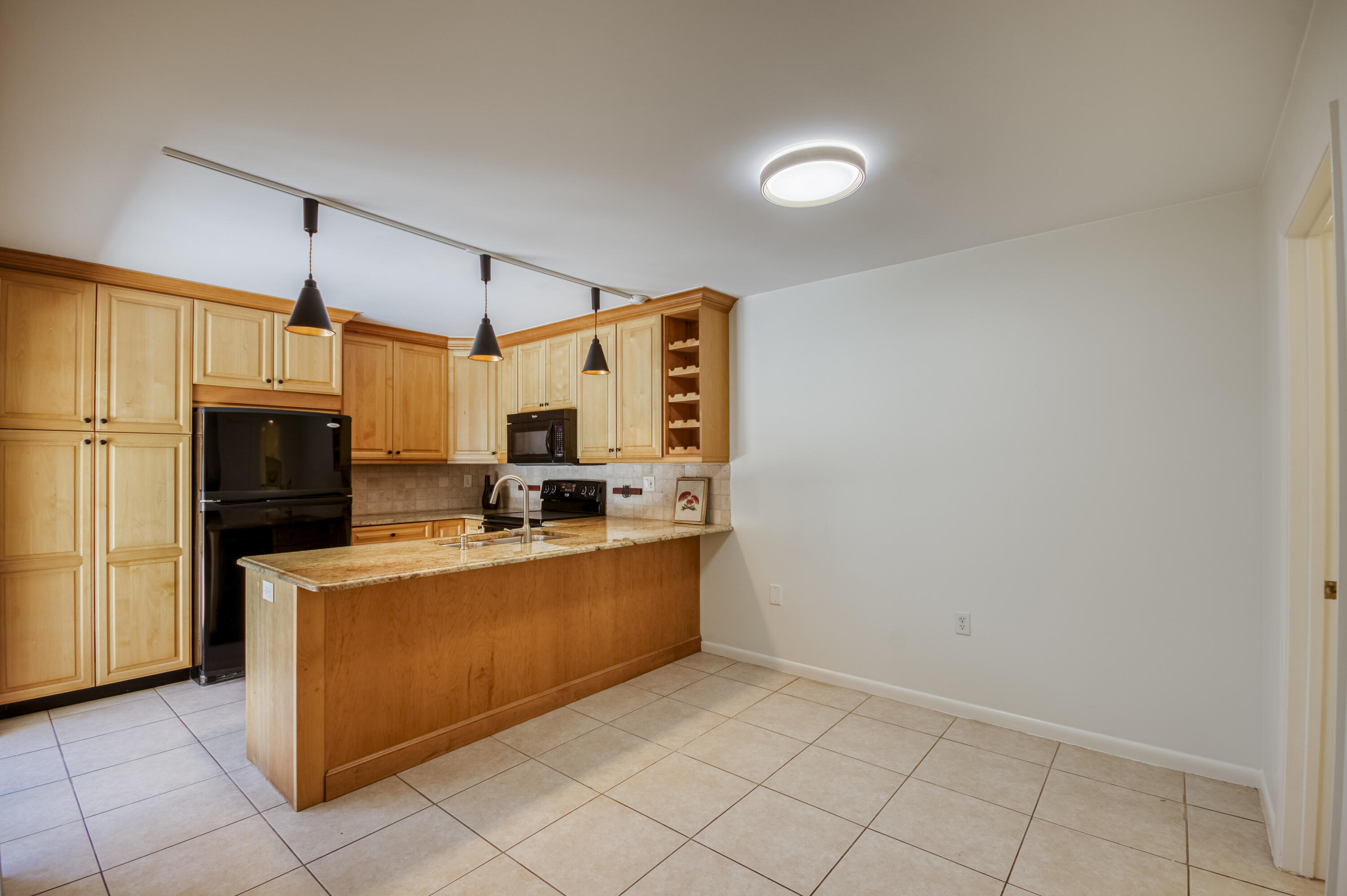 2414 24th Court Jupiter, FL 33477 - Photo 9 of 27 IMG-9