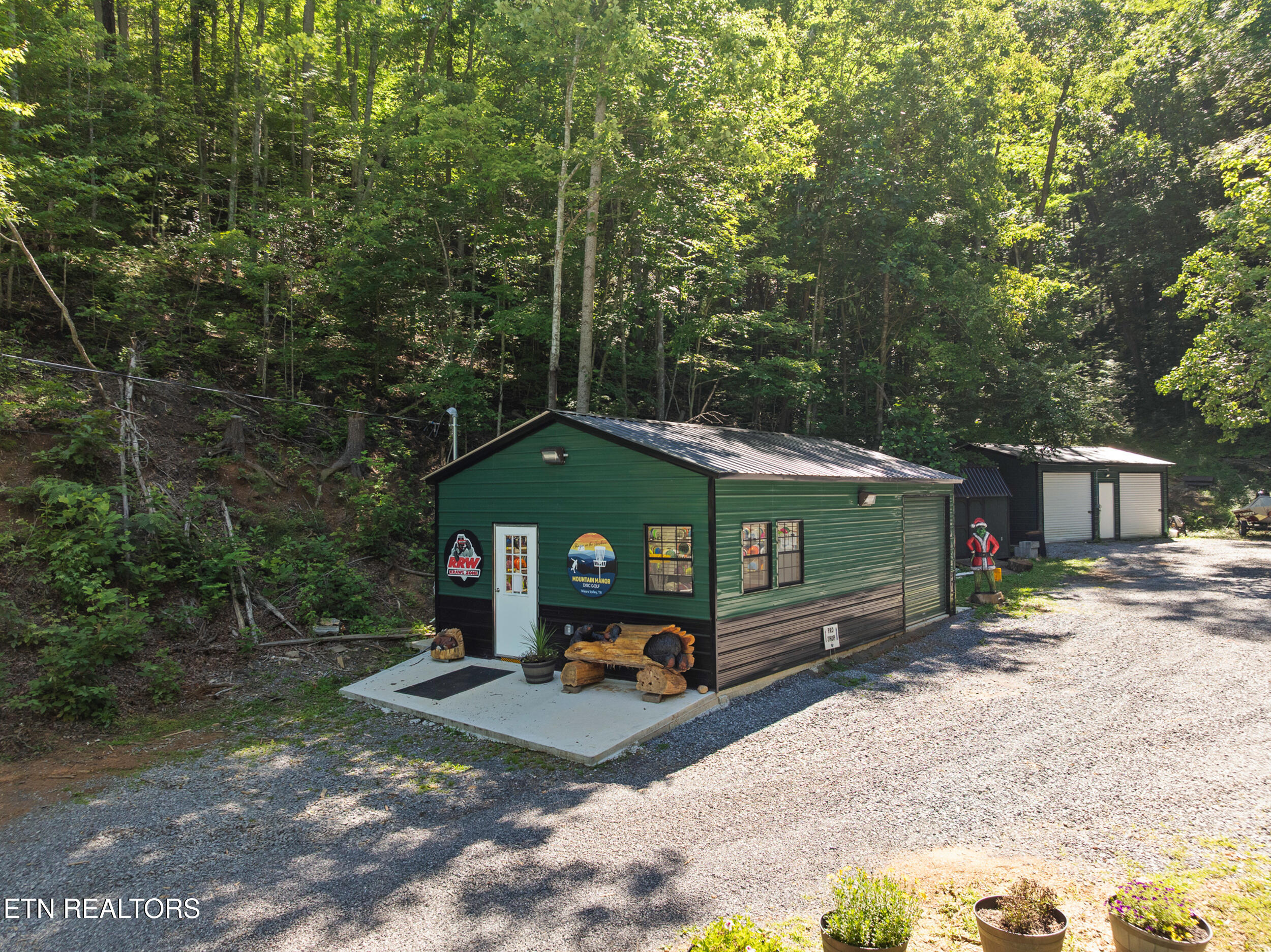 2792 Happy Hollow Road Sevierville, TN 37862 - Photo 6 of 59 37_2792 happy hollow-32