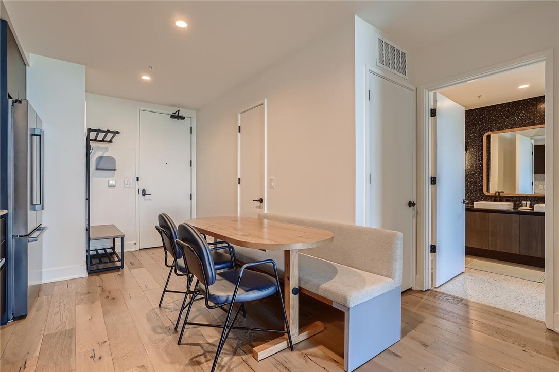48 East Unit 1806 Avenue Austin, TX 78701 - Photo 7 of 20 a view of a dining room with furniture