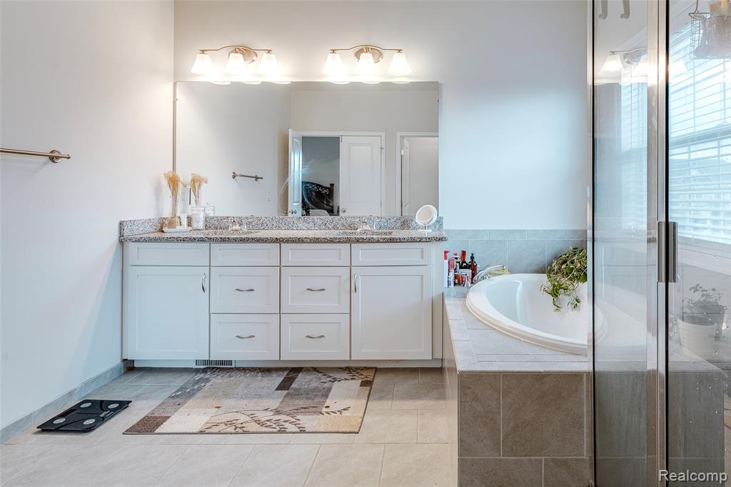 51011 Rockingham Drive Canton, MI 48188 - Photo 35 of 74