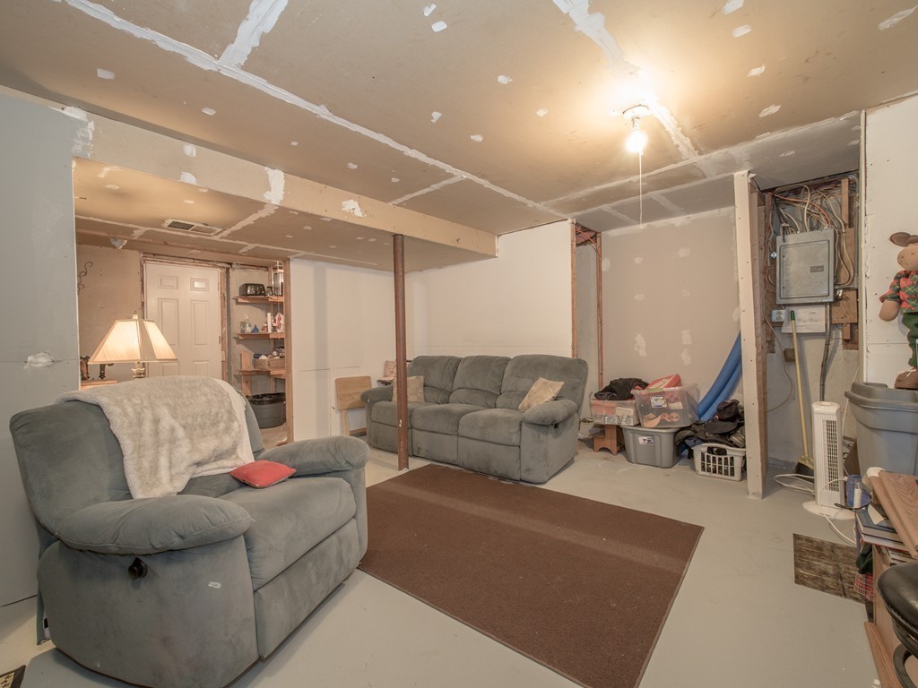 79 Outlook Road Billerica, MA 01862 - Photo 23 of 28 Gallery Image 23
