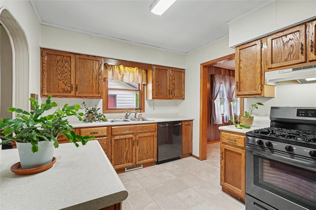 203 Mack Street Georgetown, IL 61846 - Photo 11 of 39 Gallery Image 11