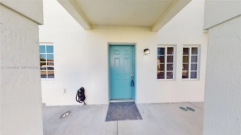 $298,000 | 618 Southwest 2nd Place, Unit 1060, Florida City, FL 33034