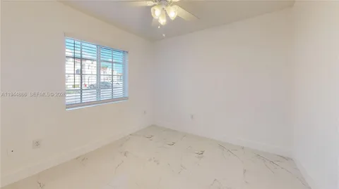 $298,000 | 618 Southwest 2nd Place, Unit 1060, Florida City, FL 33034