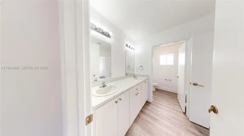 $298,000 | 618 Southwest 2nd Place, Unit 1060, Florida City, FL 33034