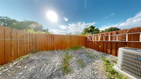 $298,000 | 618 Southwest 2nd Place, Unit 1060, Florida City, FL 33034