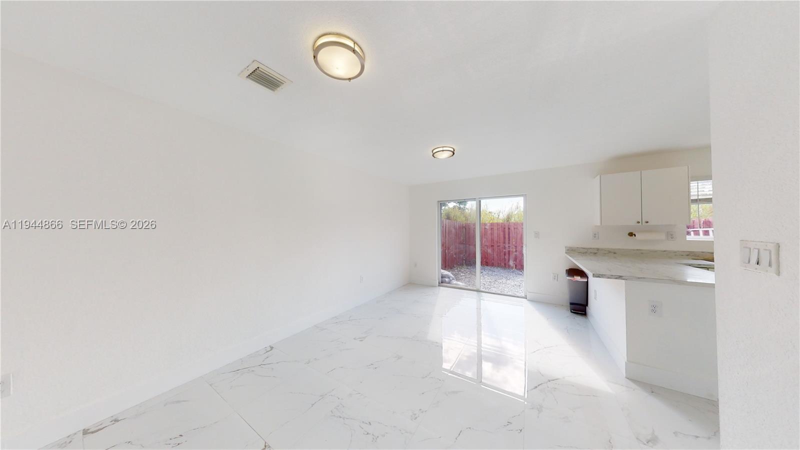 618 Southwest 2nd Place Florida City, FL 33034 - Photo 4 of 33