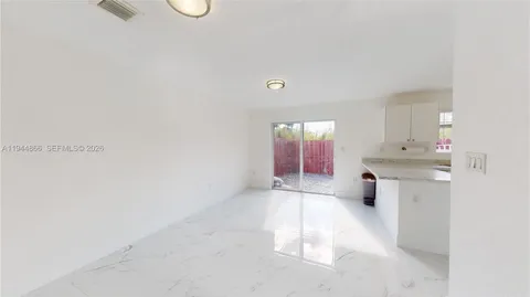 $298,000 | 618 Southwest 2nd Place, Unit 1060, Florida City, FL 33034