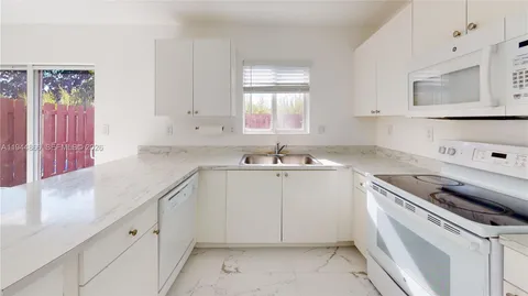 $298,000 | 618 Southwest 2nd Place, Unit 1060, Florida City, FL 33034