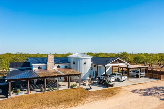 a view of a terrace with sitting area